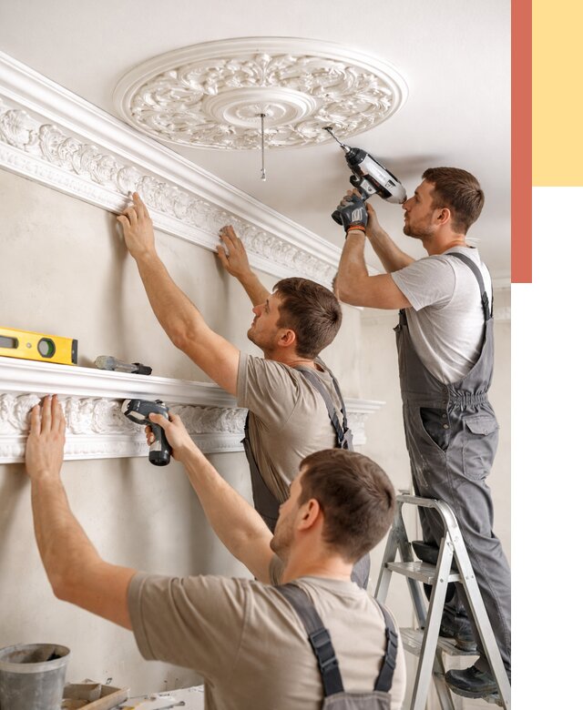 Монтаж лепнины на потолок в Железногорске от 3271 руб. быстро и недорого | ОТДЕЛОЧНИК-Жлк